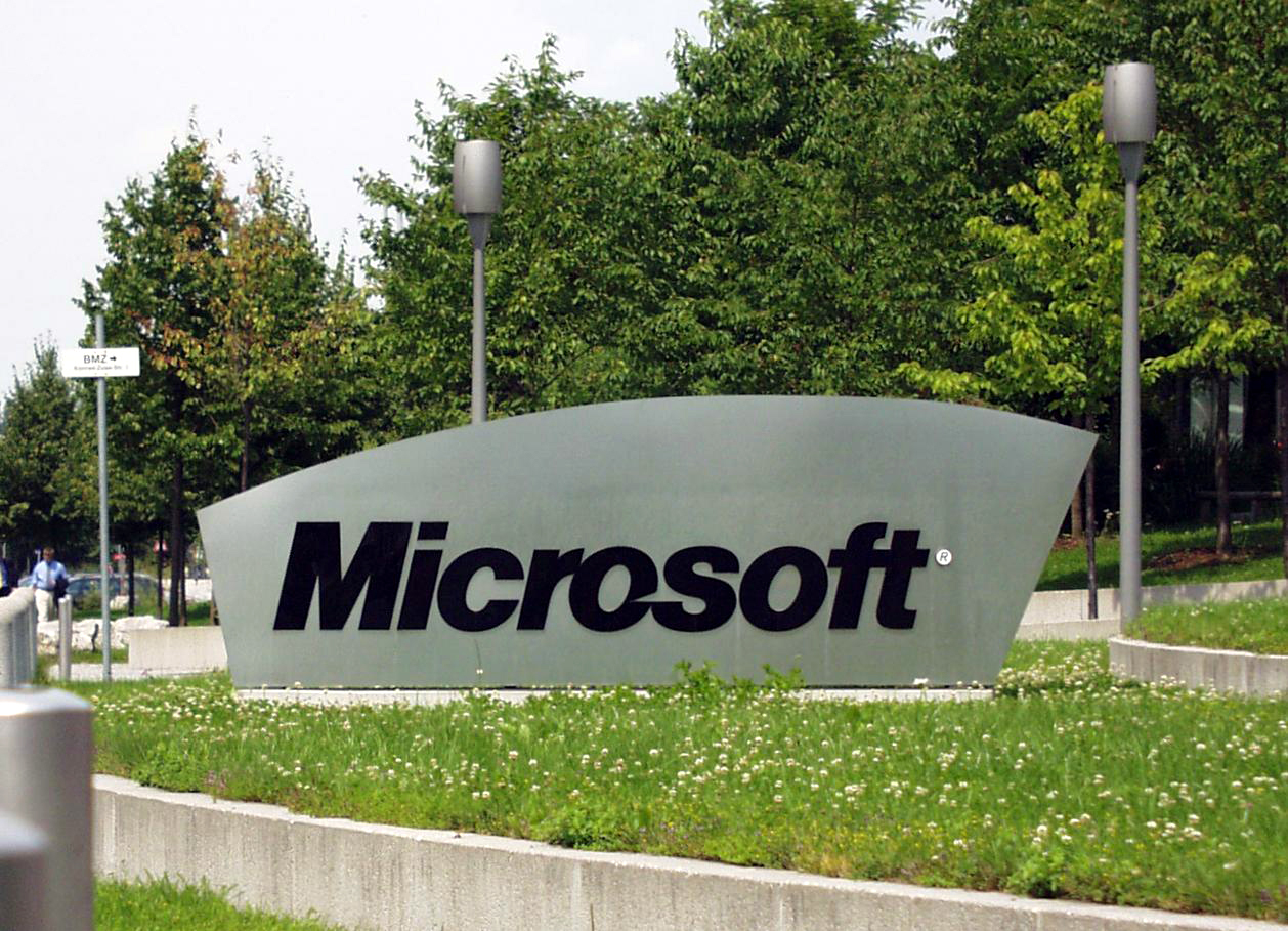 Windows Phone, Microsoft consiglia di passare a Android/iOS