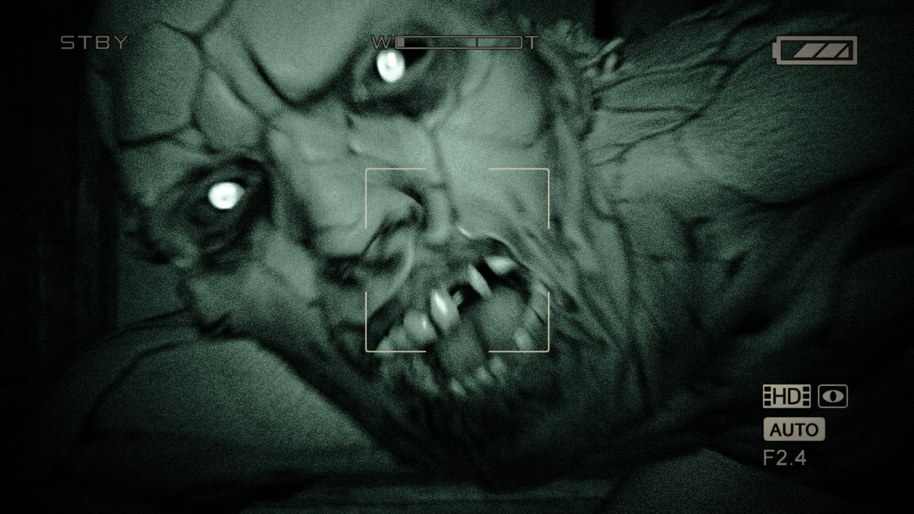 Outlast: speedrunner finisce il gioco bendato