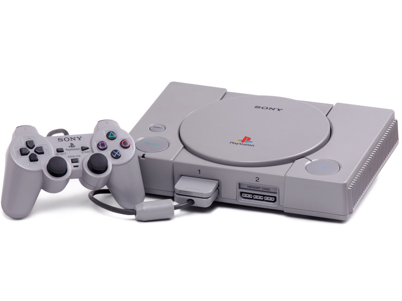 Sony lancia un sondaggio per i 20 anni della PlayStation