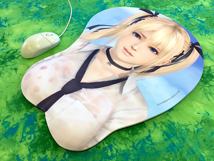 Dead or Alive mouse pad a grandezza naturale