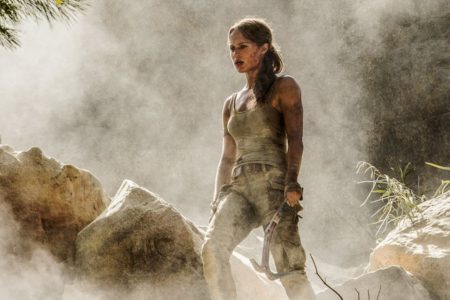 Lara Croft nel primo scatto fotografico del film