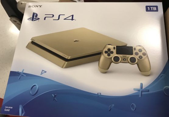 playstation 4 slim 1tb dorata
