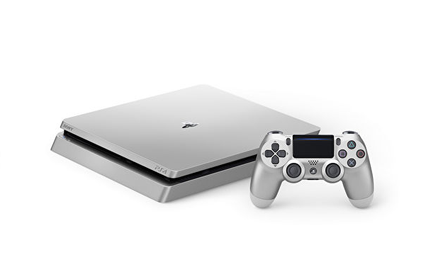 L’Europa godrà di una PS4 Slim di color argento