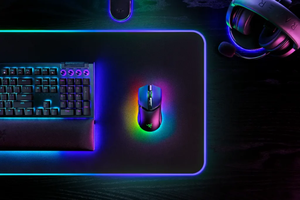 Razer Cobra, mouse per il competitivo - immagine dell'articolo