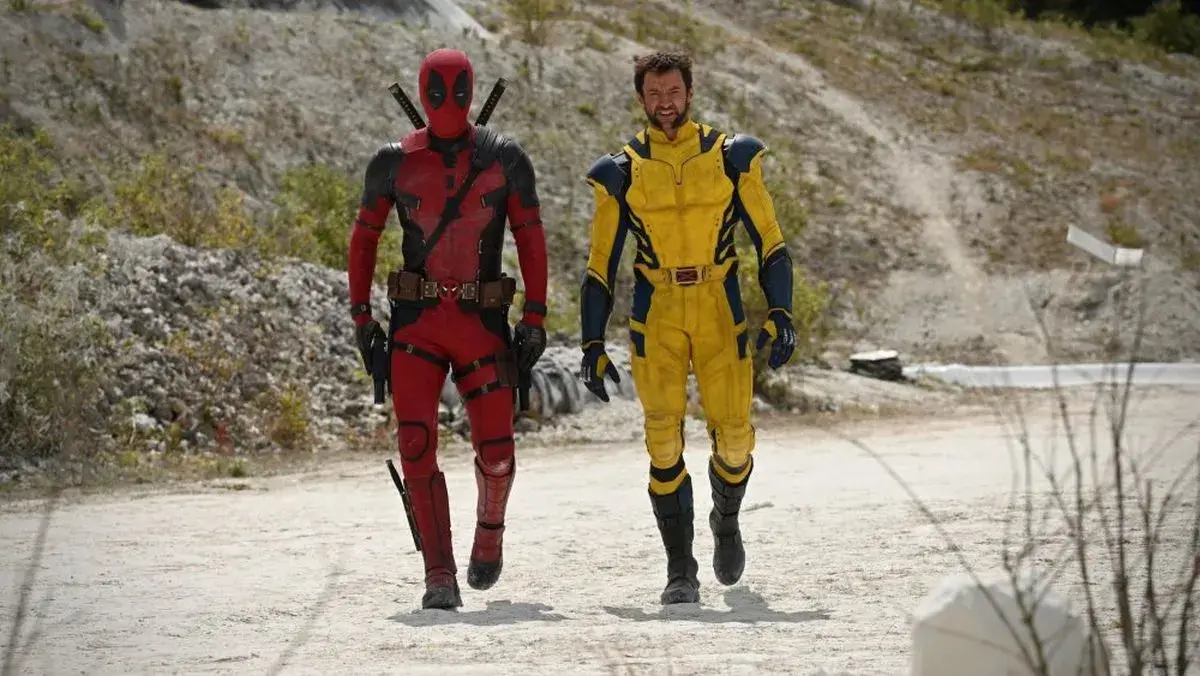 Deadpool 3, Hugh Jackman si mostra con il classico costume giallo di Wolverine