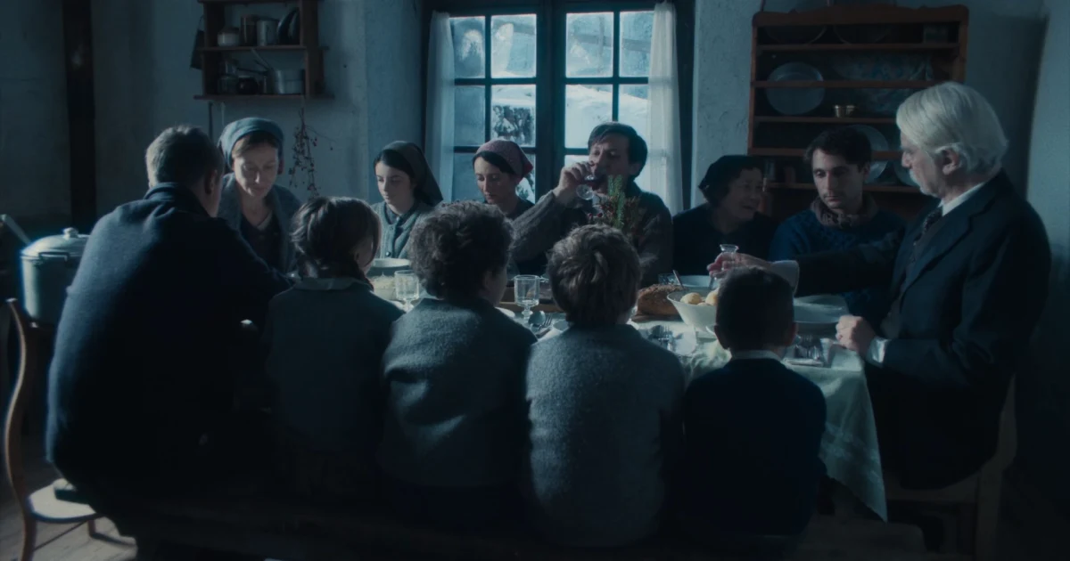 Una grande famiglia, in una piccola casa