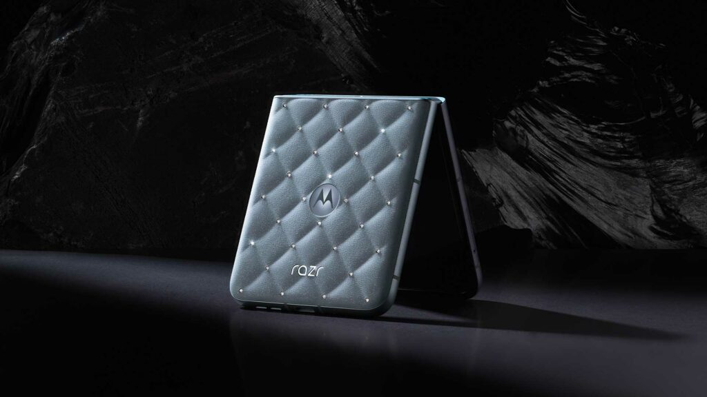 motorola razr 60 swarovski collaborazione