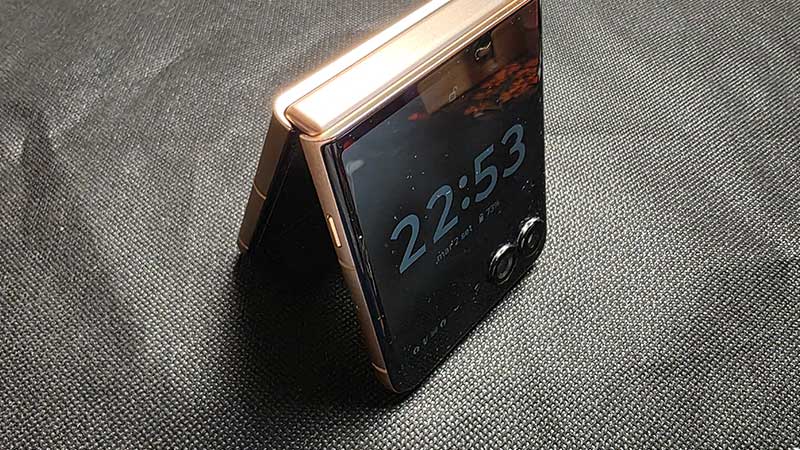 cerniera rinnovata motorola razr 60 ultra provato