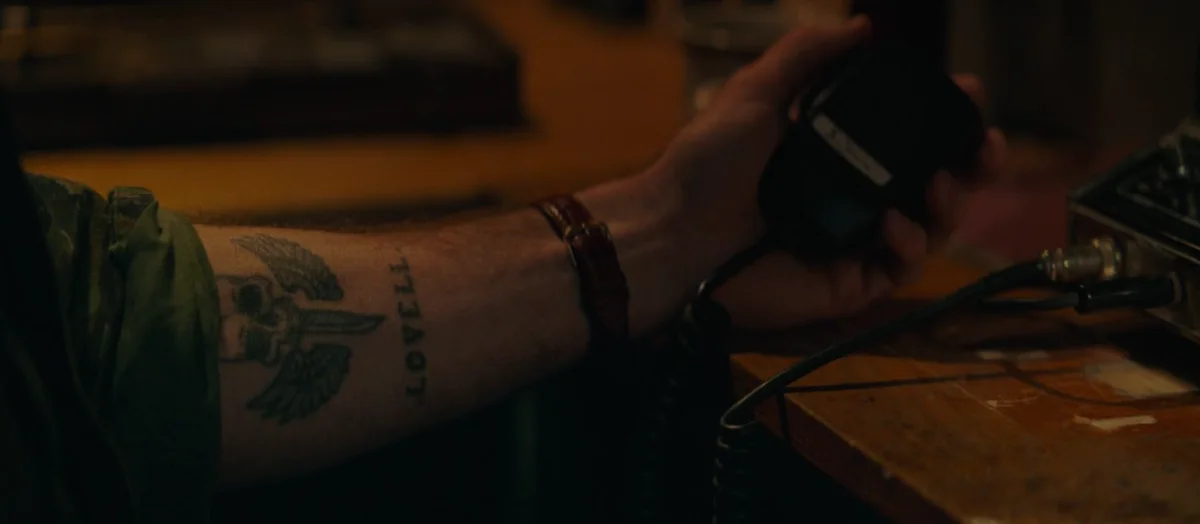 La regia non è troppo delicata