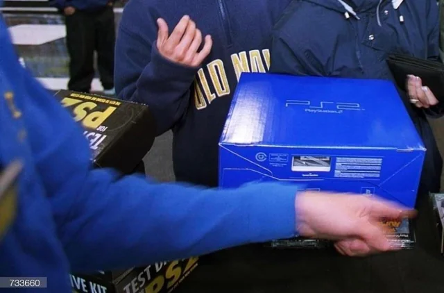 Un lancio da record per PS2 in tutto il mondo