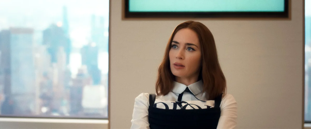 Il Diavolo Veste Prada 2 Emily Blunt nei panni di Emily Charton