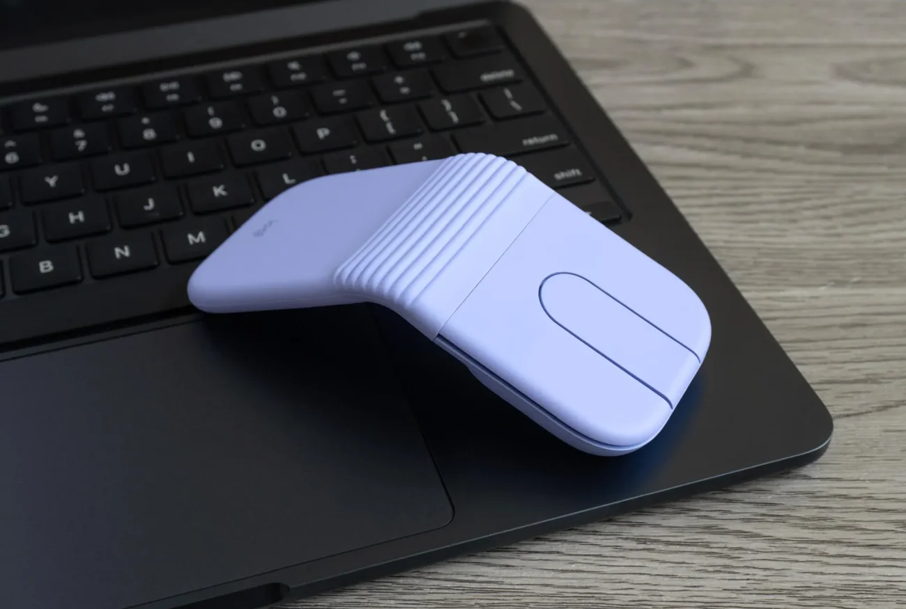 Logitech Mobi Fold il primo mouse pieghevole ultra portatile (2)