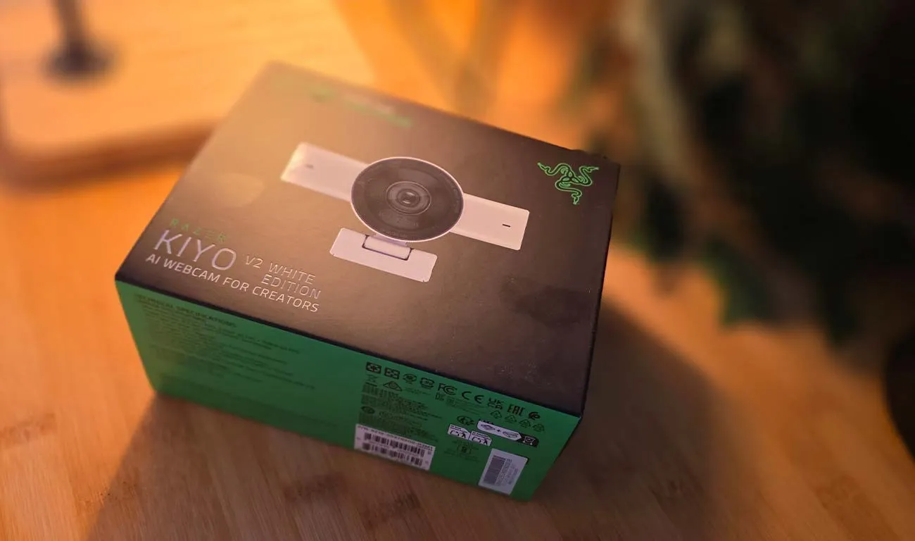 RAZER KIYO V2 scatola imballo originale recensione unboxing andrea volpi