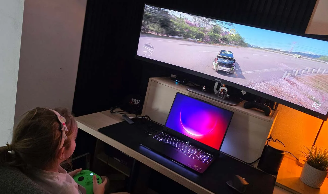 Schermo ultra wide philips