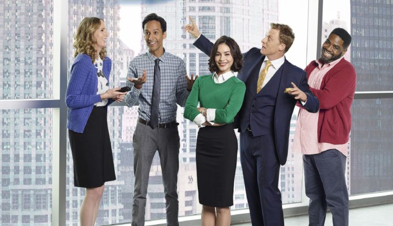 Powerless 1×04 – Emily dates a Henchman