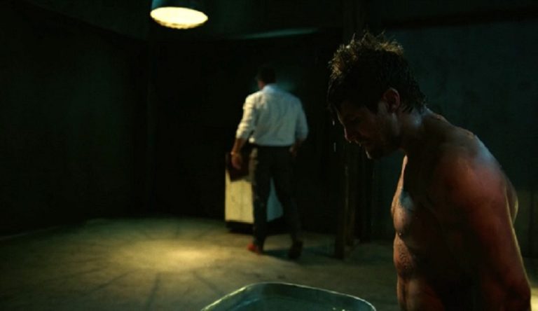 Arrow 5×17 – Kapiushon
