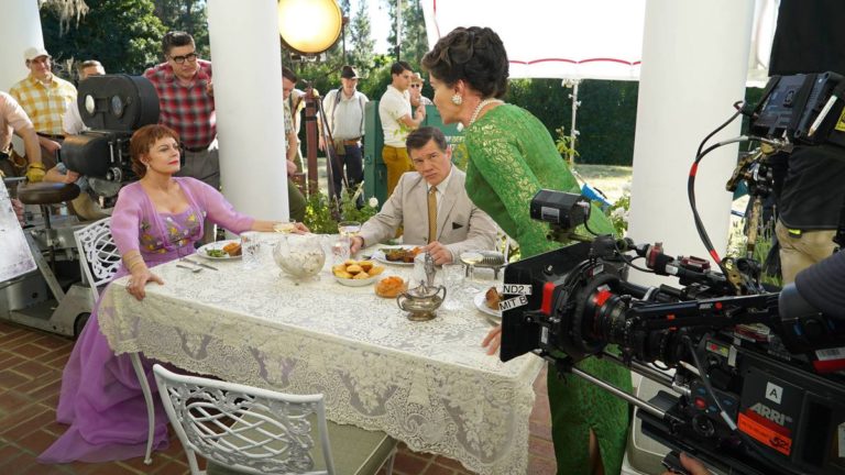 Feud – Bette and Joan 1×07 – Abandoned!