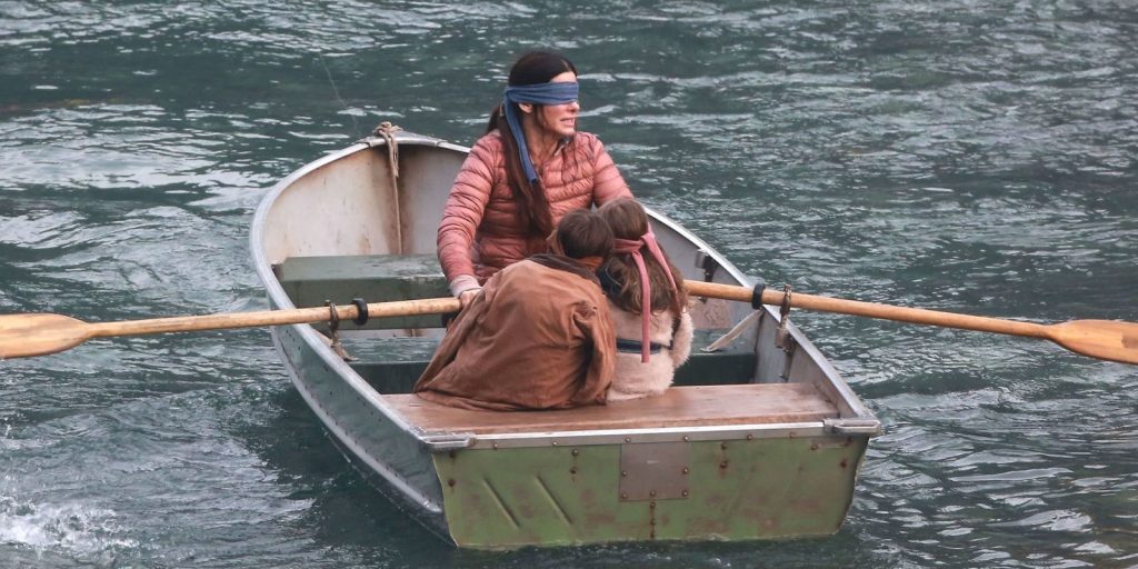 Bird Box, il trailer ufficiale del film Netflix con Sandra Bullock