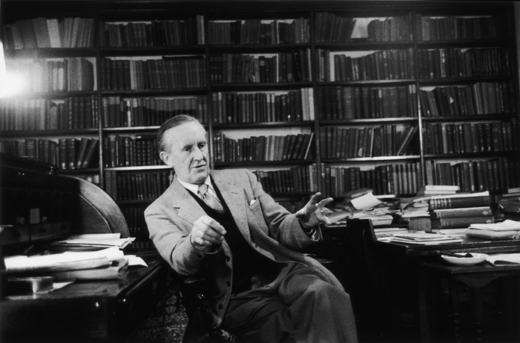 Tolkien: arriva il biopic sul padre della Terra di Mezzo - immagine dell'articolo