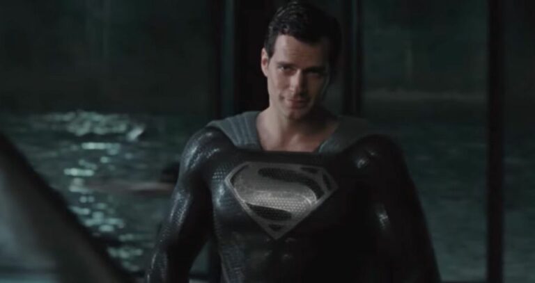 Justice League Snyder Cut, una clip di Superman col costume nero